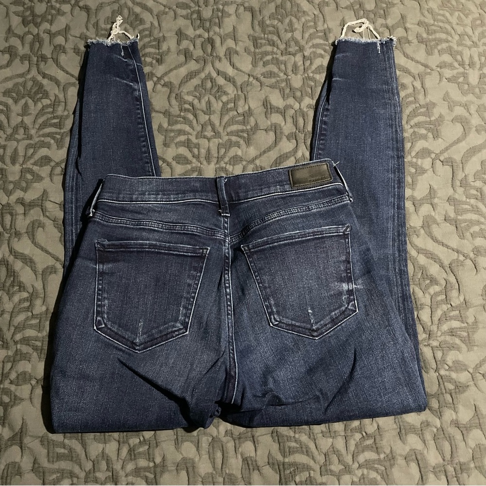 Like New Womans Express Jeans - Picture 3 of 6